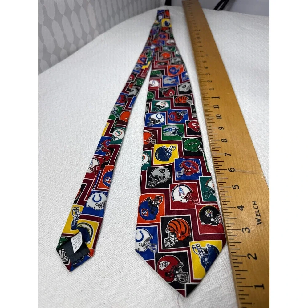 Vintage Surrey NFL Football Team Helmets All Over Print Neck‎ Tie